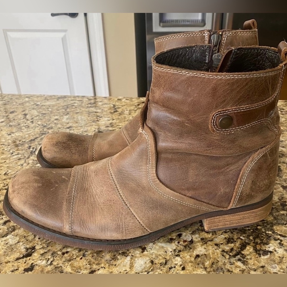 EUC! Men’s Bed Stu “Burst” Boots size 10
